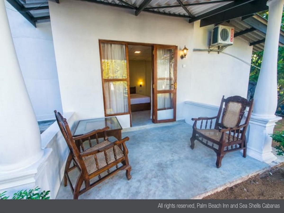 Palm Beach Inn&Sea Shells Cabanas Bentota Bagian luar foto